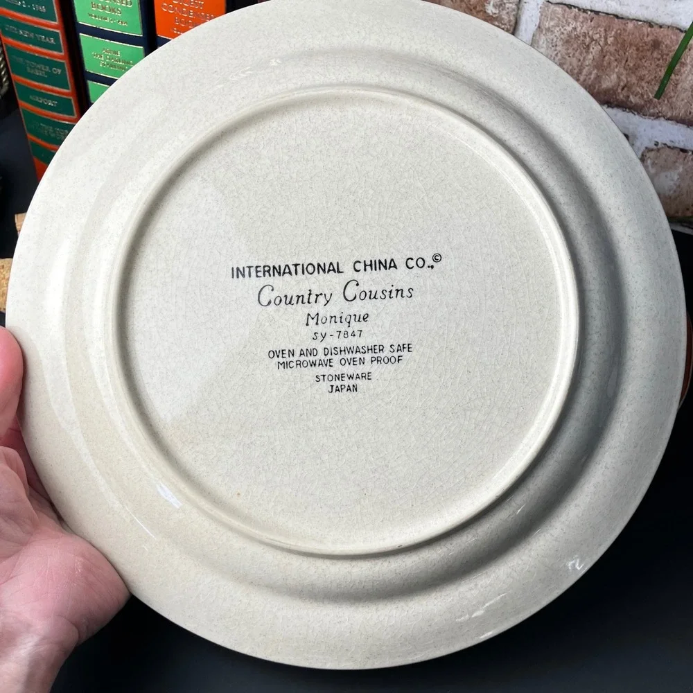 International China Co Monique Country Cousins Dinner Plates SY-7847 Set of 2
